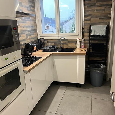 F3 Appartement 2 Chambre Un Salon Avec Wifi Saint-Jean-de-la-Ruelle Екстериор снимка